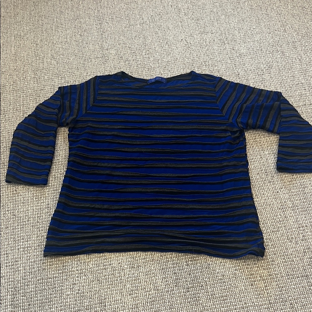 Cut-loose blue/grey blk shirt size L